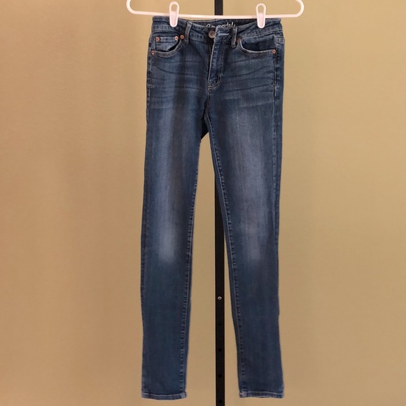 Aeropostale Denim - Aeropostale Women’s Ayla Mid-Rise Skinny Jeans